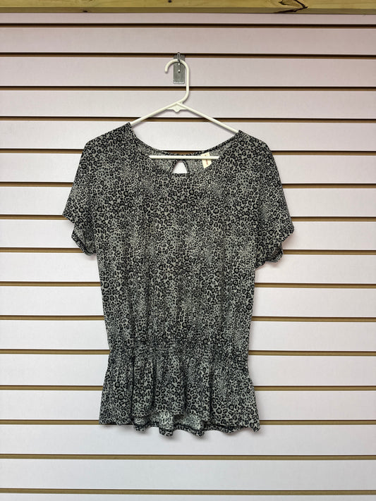 Blusa Animal Print Blanca y Negra