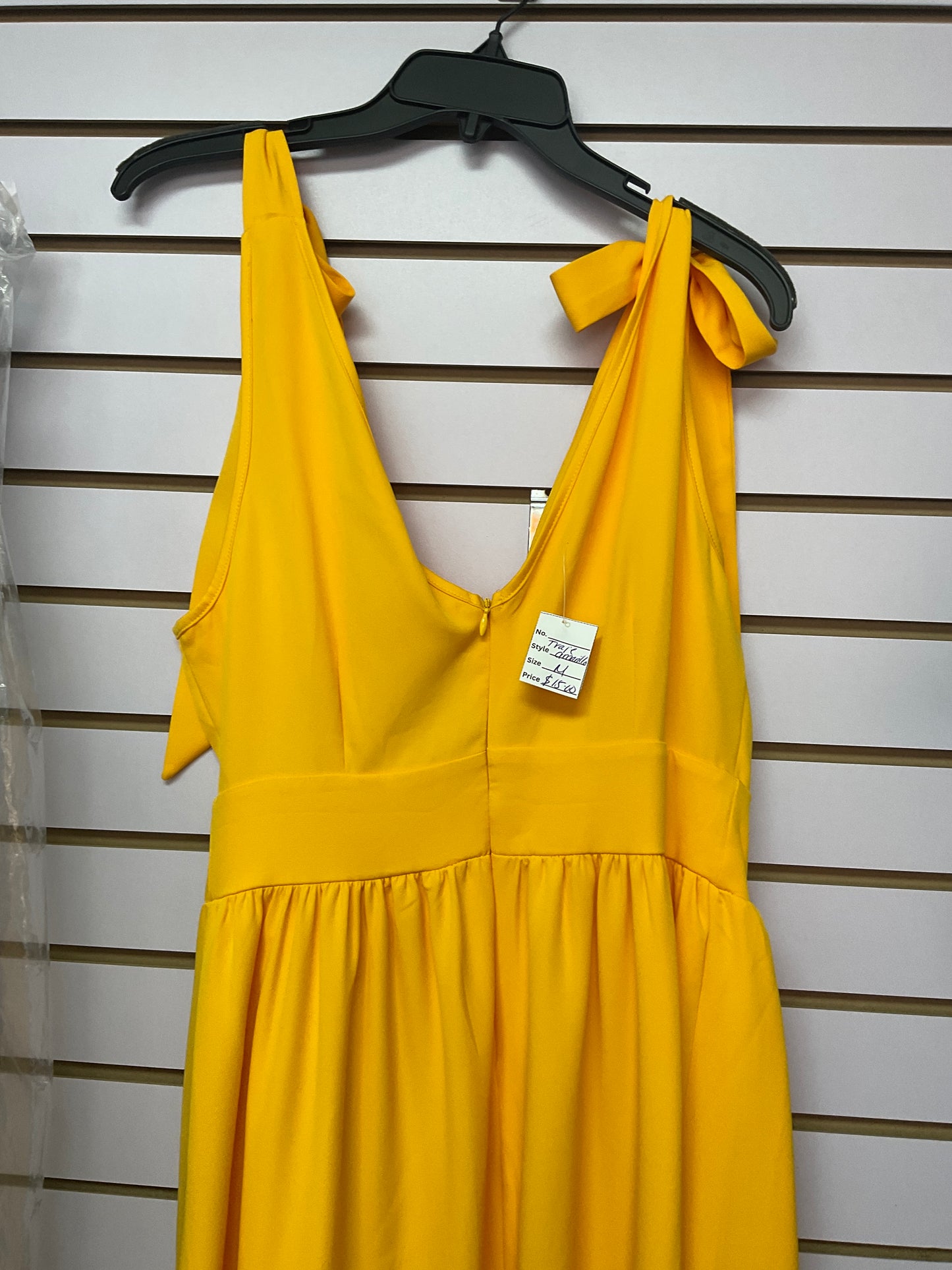 Traje largo Amarillo