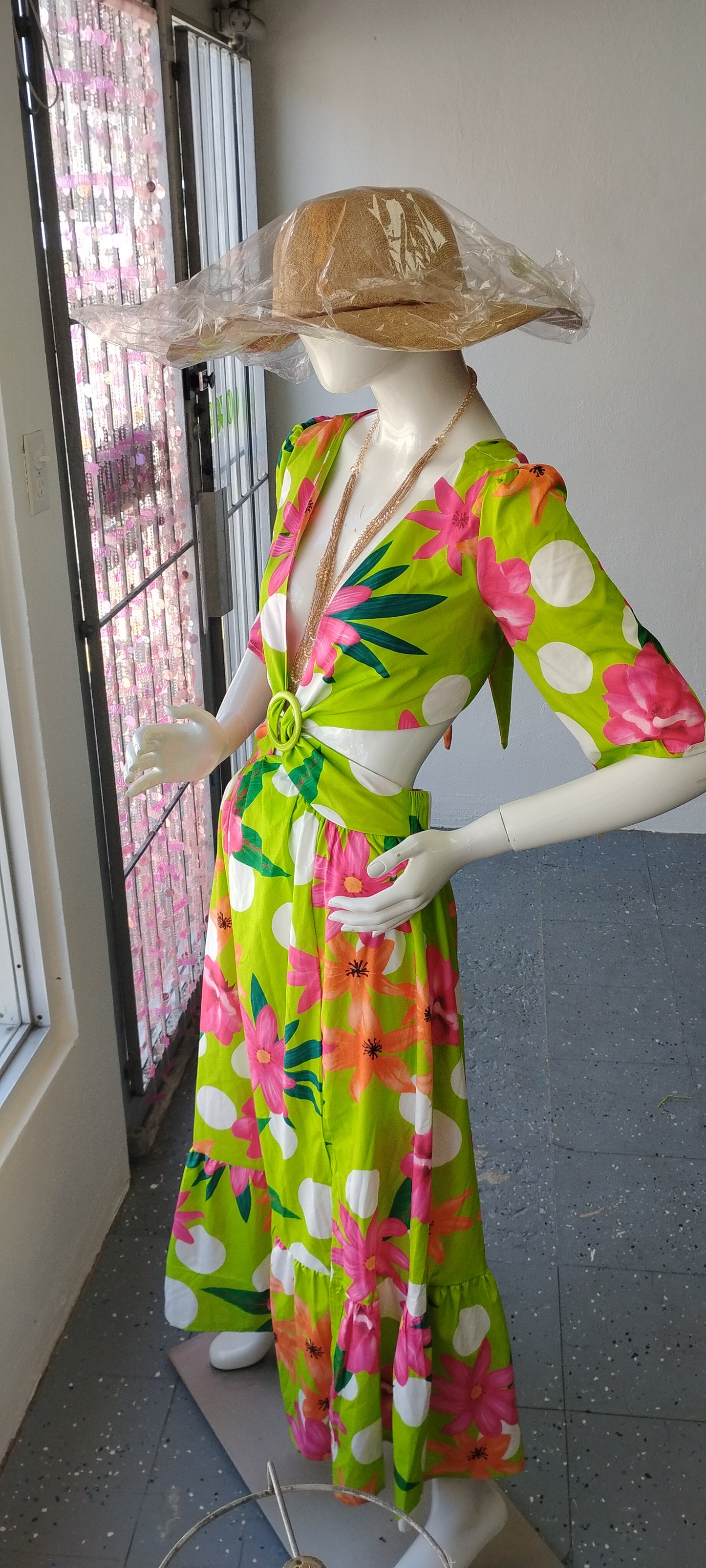 Traje Floreado