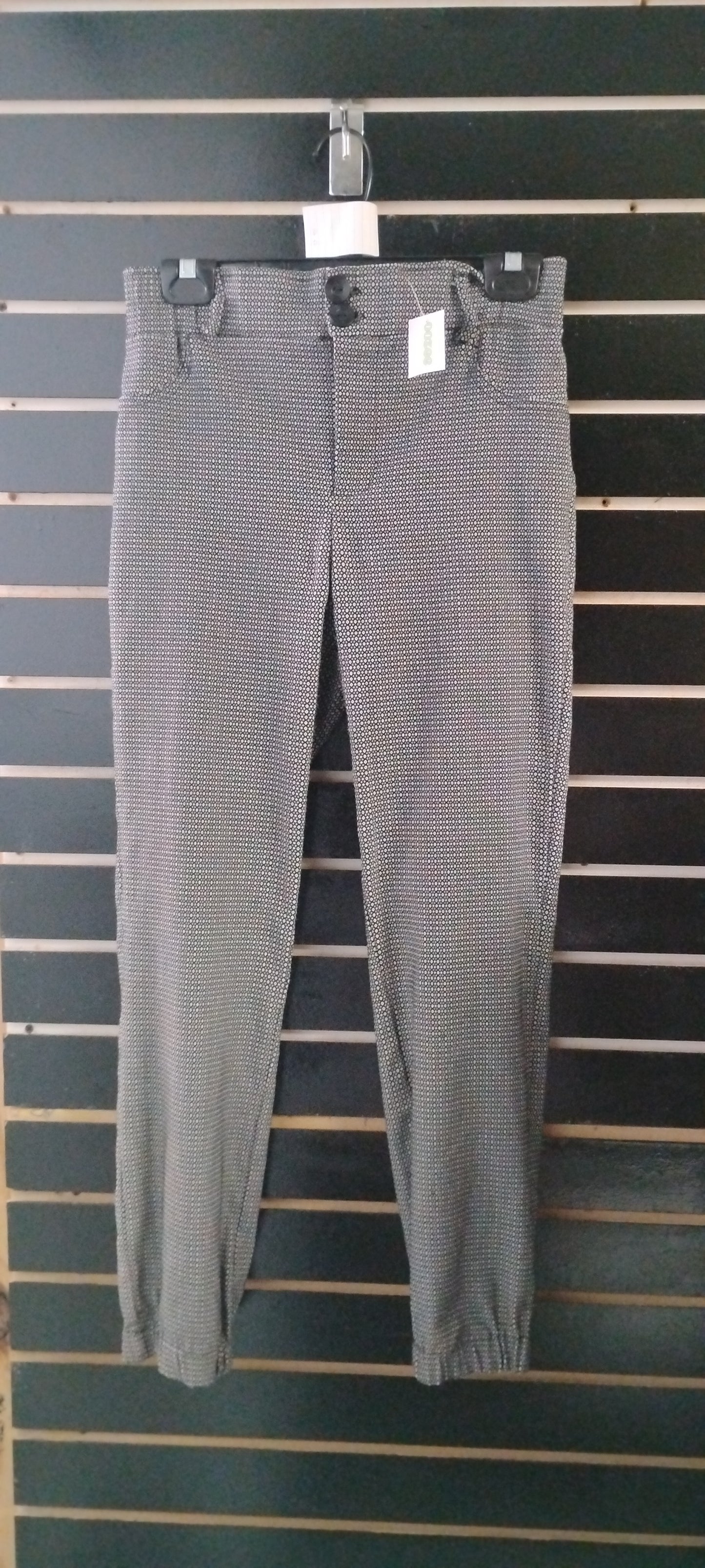 Pantalón Negro y Blanco