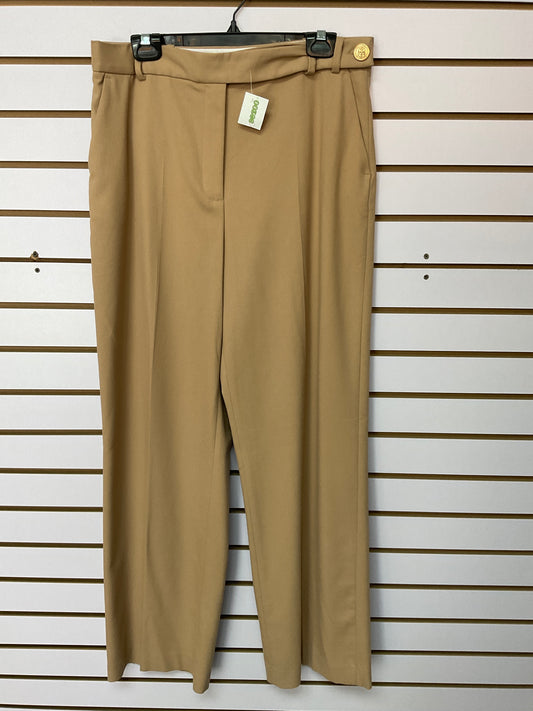 Pantalón crema botón oro