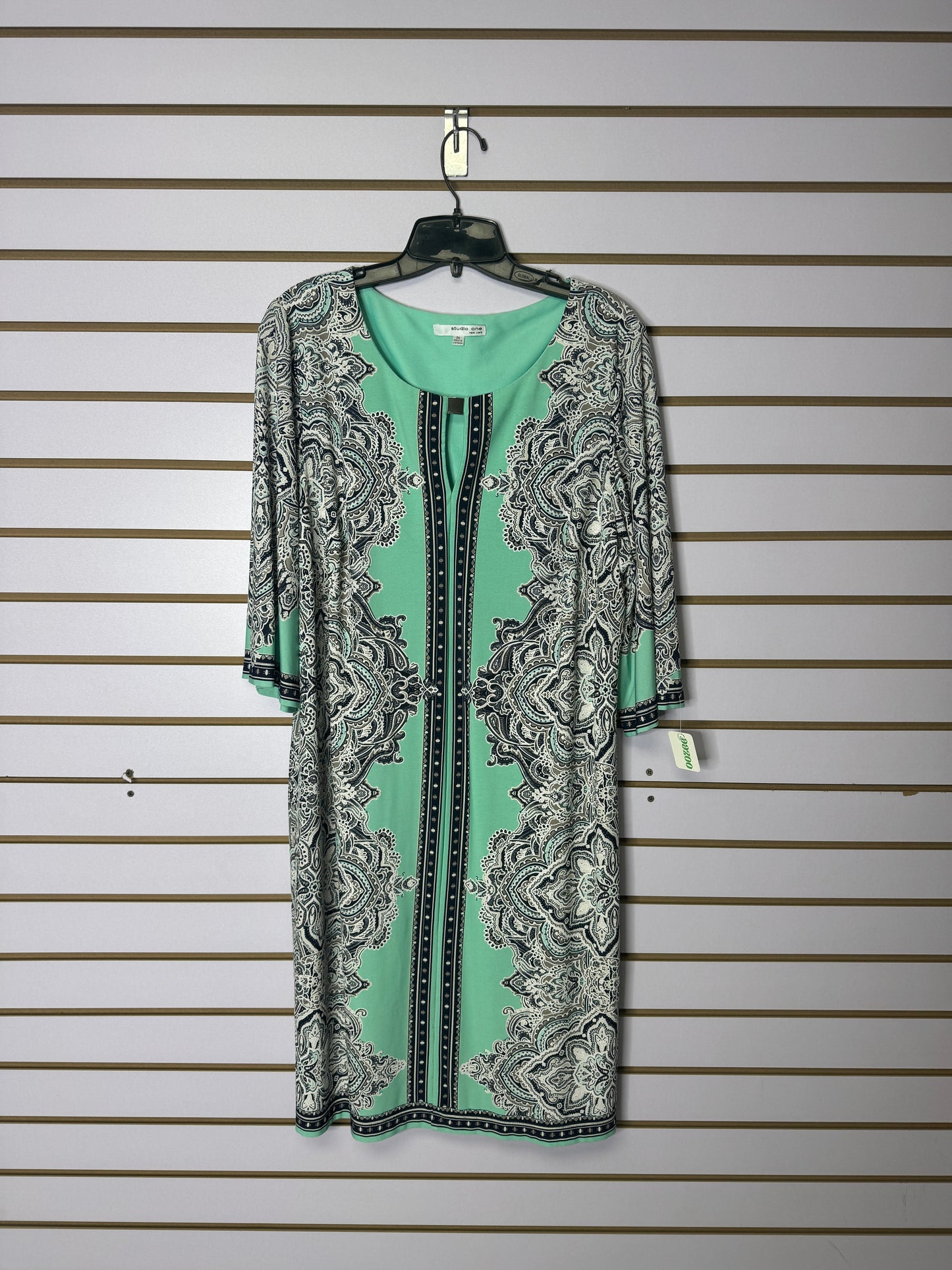 Traje Verde Menta y Negro