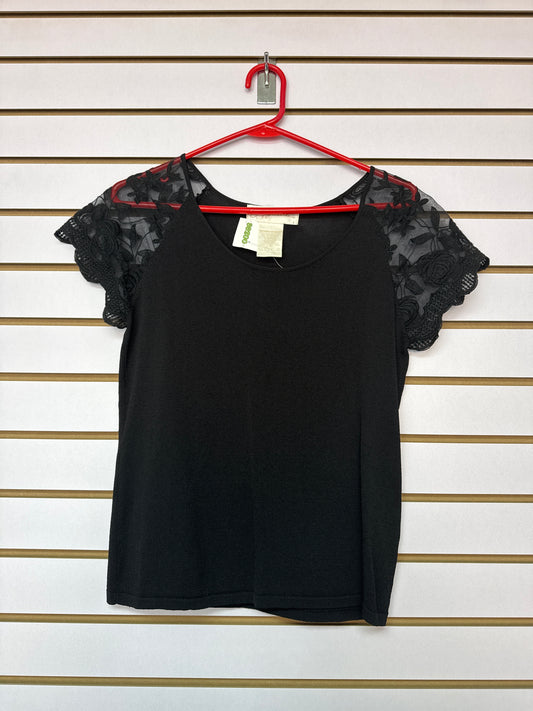 Blusa Negra Mangas de Encajes