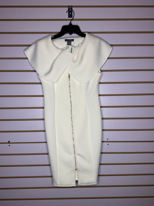 Traje blanco corto