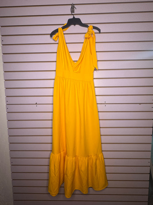 Traje amarillo largo