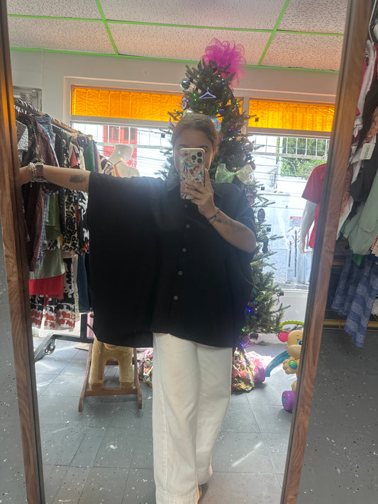 Camisa negra de botones over size