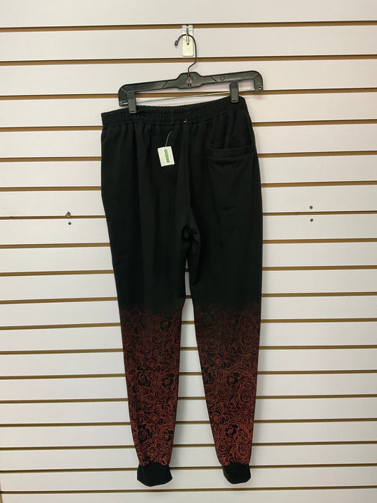 Sudadera negra con rosas
