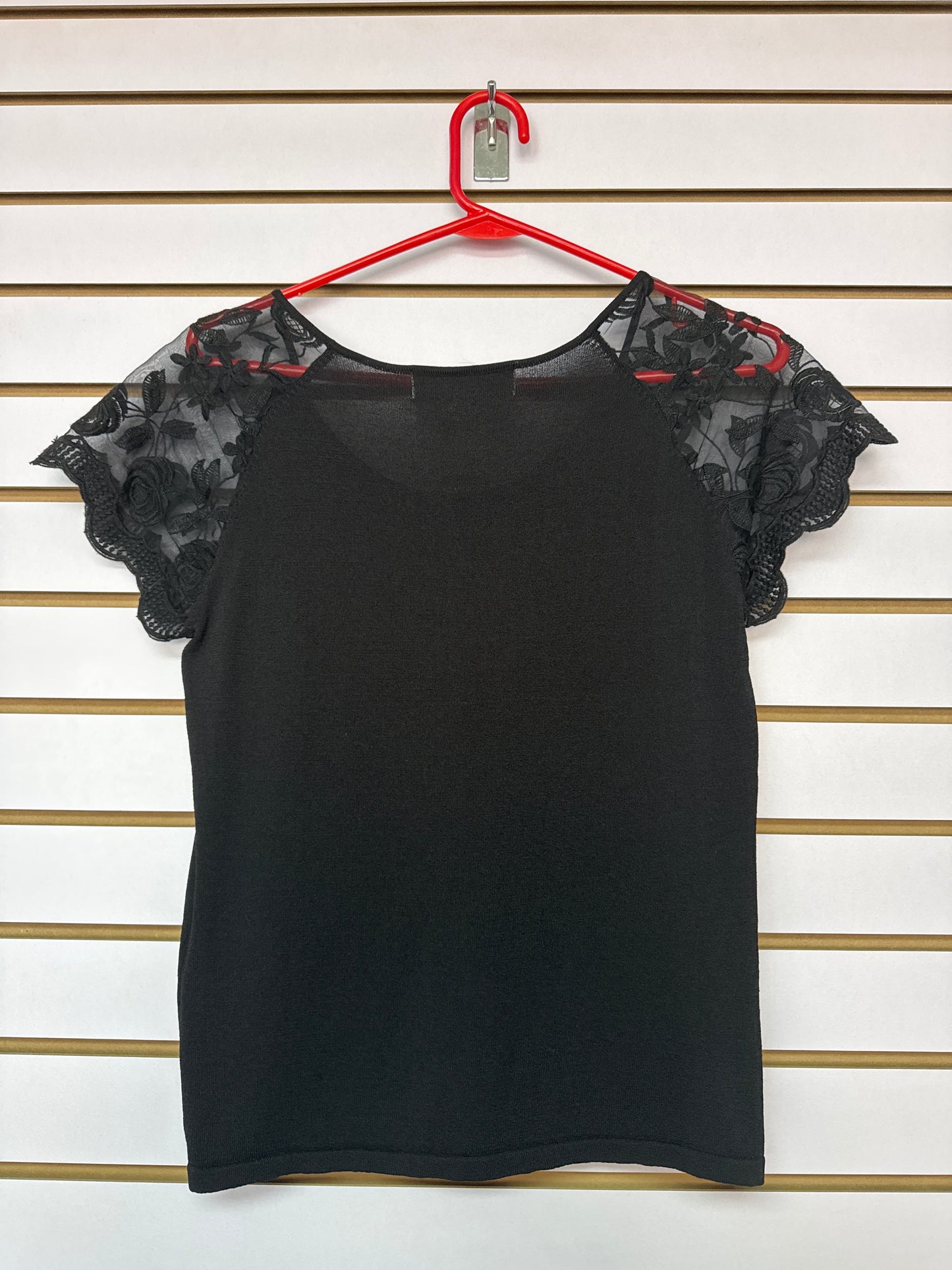 Blusa Negra Mangas de Encajes