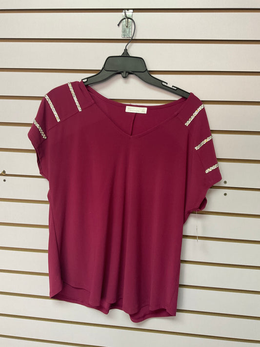 Blusa vino con piedras