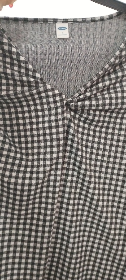 Blusa negra con cuadros